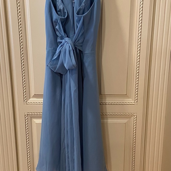 Azazie Bow Tie Knee Length Bermuda Blue Bridesmaid Dress w Built In Bra Size 8 - Picture 2 of 6